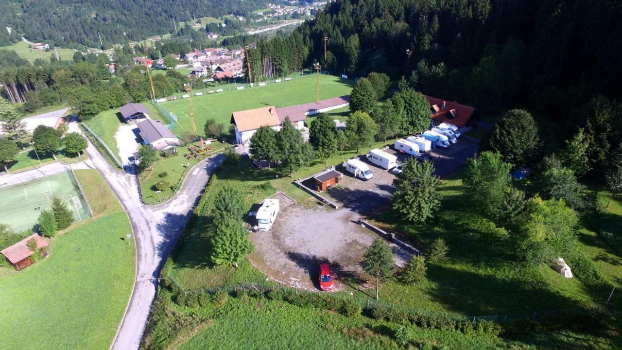 Camping & Caravan Zoncolan Ovaro Zewnętrze zdjęcie